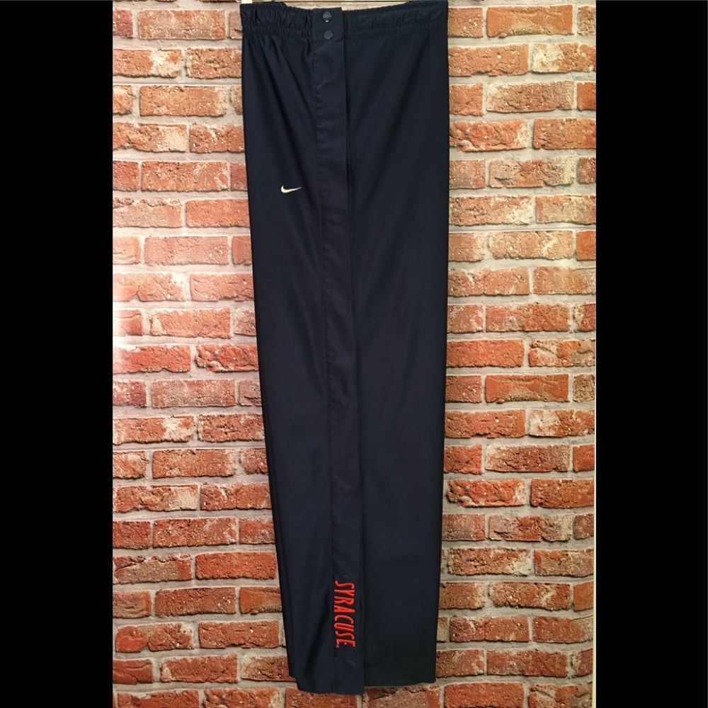 ❌ Sold Vintage Nike Syracuse Orangemen Tear Away L